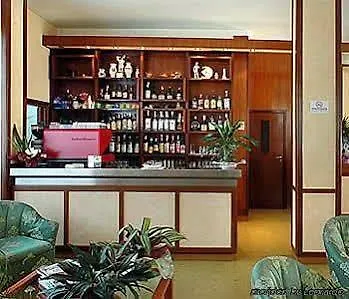 Ariston Отель Кастрокаро-Терме
