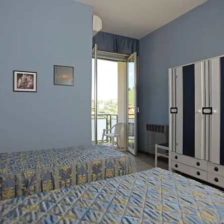 Ariston Отель 3*