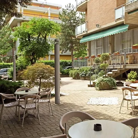 Hotel Ariston 3*